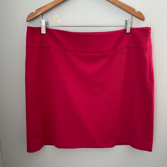 LOFT Pink Mini Skirt Vibrant and Trendy - Picture 1 of 9